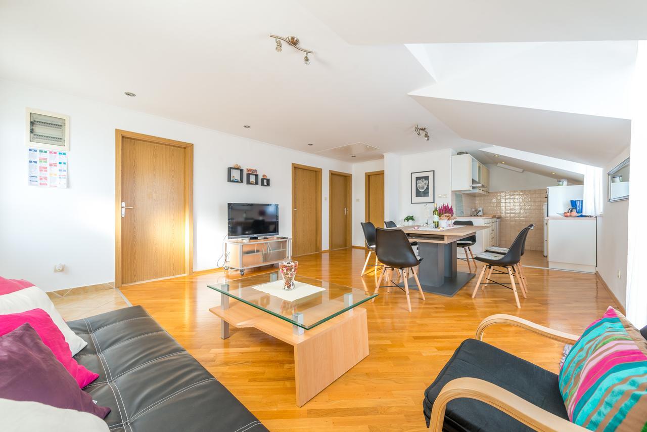Lily'S Apartments دوبروفينك المظهر الخارجي الصورة