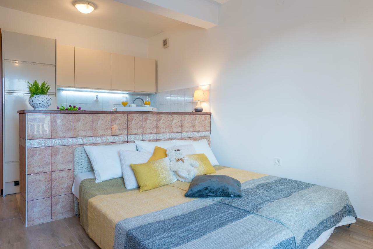 Lily'S Apartments دوبروفينك المظهر الخارجي الصورة
